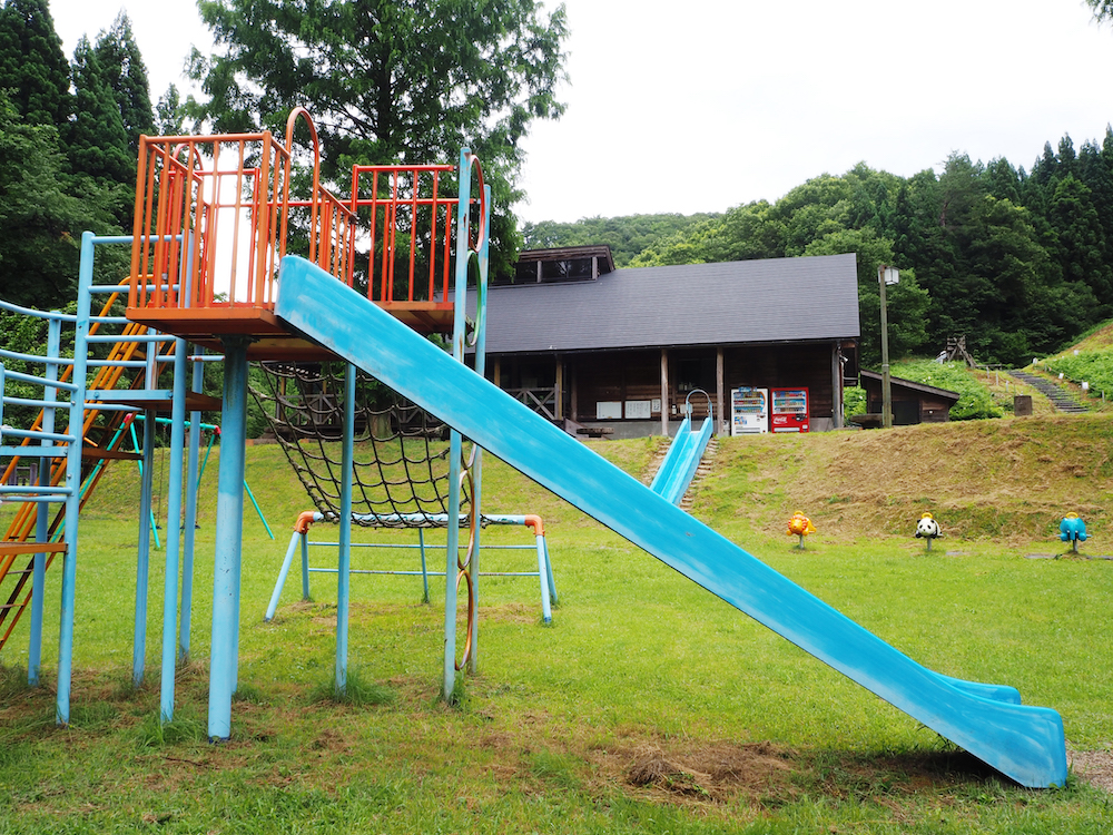 トキっ子スタッフ調査隊 三条市中浦ヒメサユリ森林公園に行ってきました トキっ子くらぶ にいがた子育て応援団 グローカルマーケティング