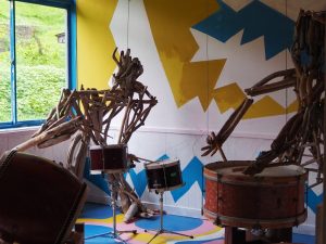 絵本と木の実の美術館ドラム