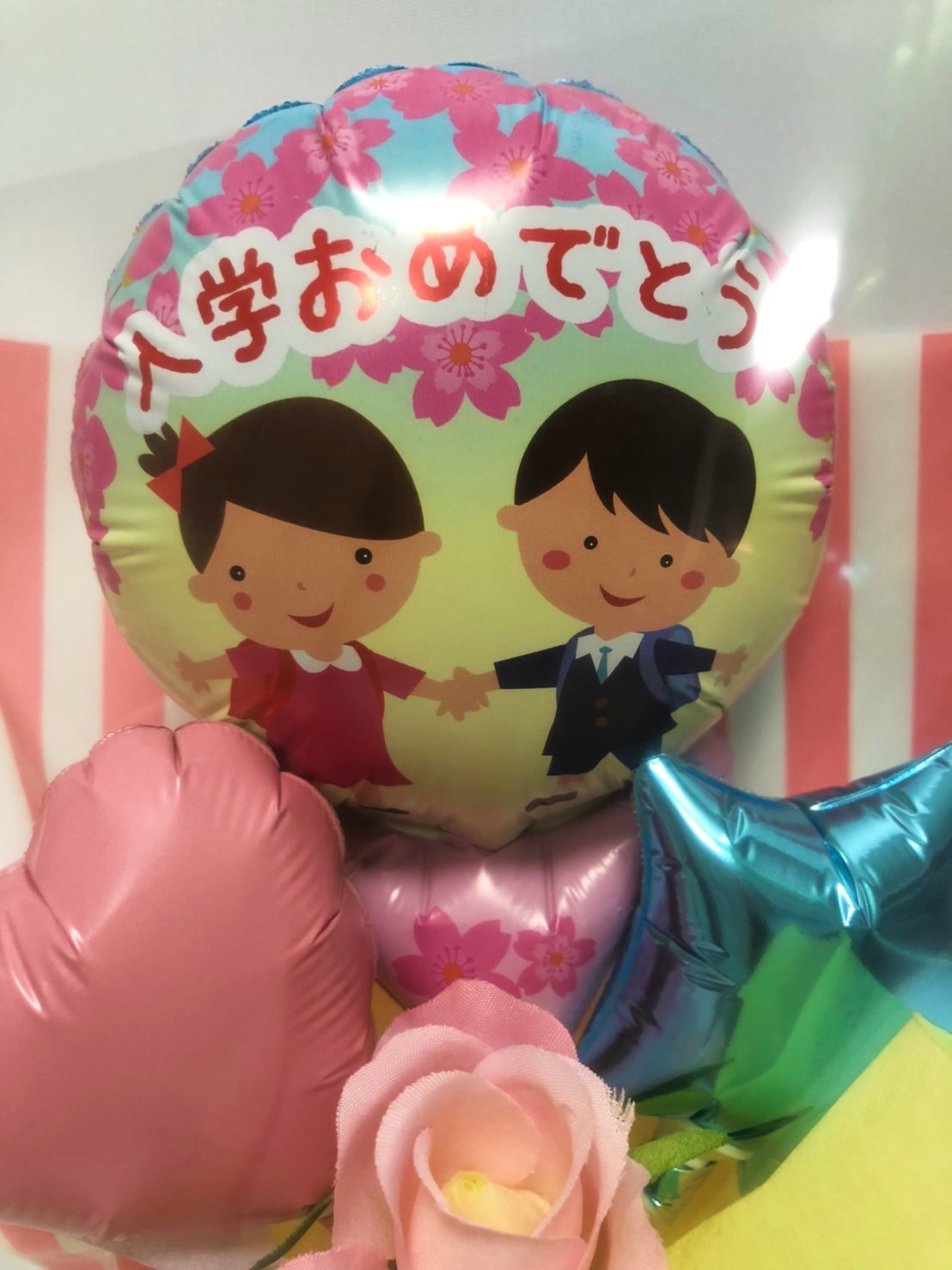 お祝いやお礼のメッセージと一緒にバルーン花束を贈りませんか？｜トキ 